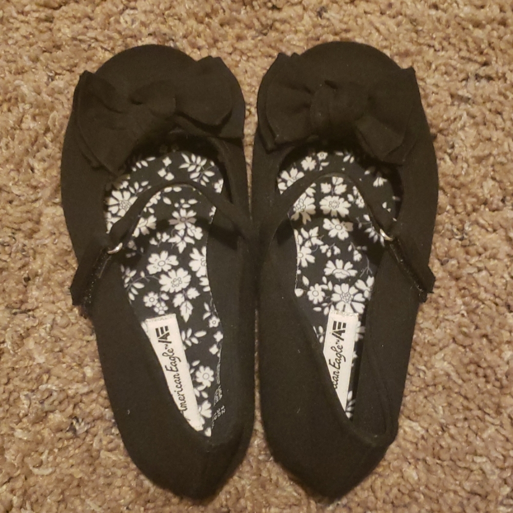Shoes - Picture 3 of 3